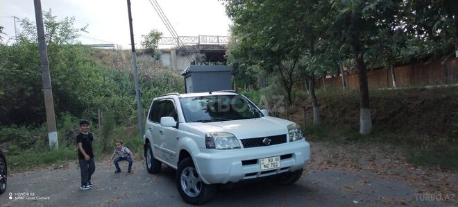 Nissan X-Trail 2001, 300,000 km - 2.0 l - Saatlı