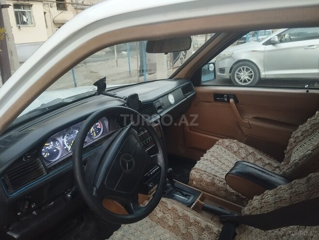 Mercedes 190 1991, 300,000 km - 2.3 l - Bakı