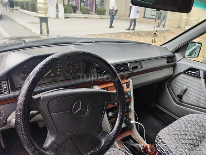 Mercedes E 200 1992, 250,634 km - 2.0 l - Goranboy