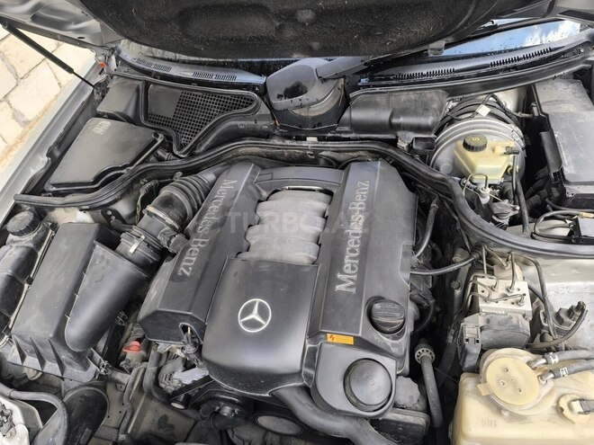 Mercedes E 240 2000, 412,500 km - 2.6 l - Bakı