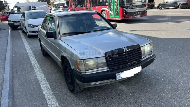 Mercedes 190 1991, 194,584 km - 2.0 l - Yevlax