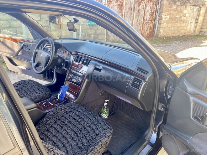 Mercedes E 270 2001, 518,000 km - 2.7 l - İmişli