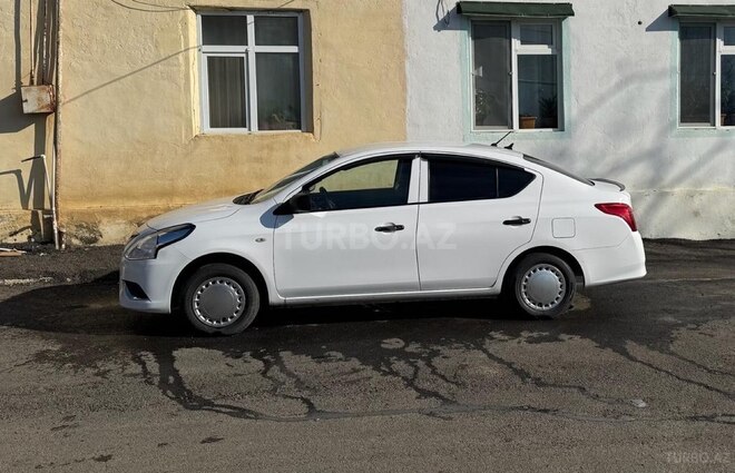 Nissan Sunny 2018, 89,000 km - 1.5 l - Lerik