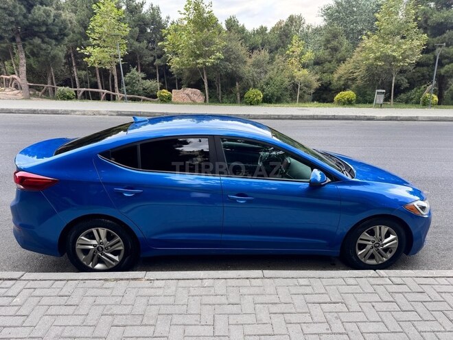 Hyundai Elantra 2016, 197,949 km - 2.0 л - Bakı
