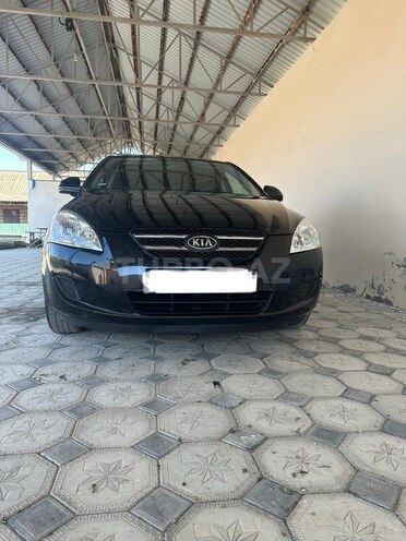 Kia Ceed 2009, 303,000 km - 1.4 л - Quba