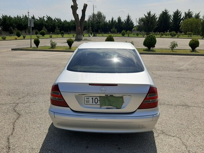 Mercedes E 260 2002, 310,000 km - 2.6 л - Xaçmaz
