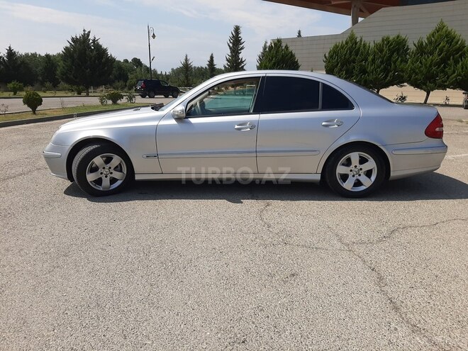 Mercedes E 260 2002, 310,000 km - 2.6 л - Xaçmaz