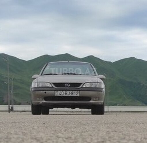Opel Vectra 1996, 365,000 km - 1.8 l - Qusar