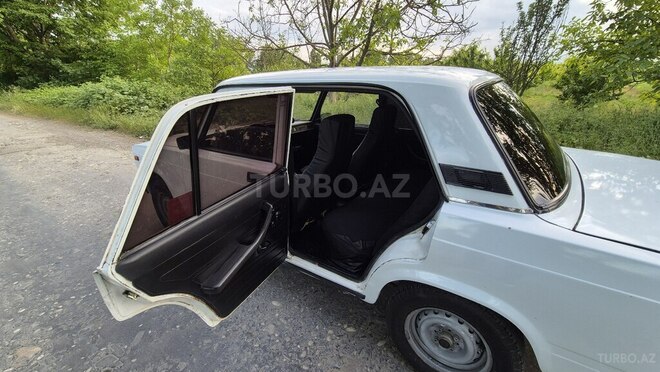 LADA (VAZ) 2107 2005, 85,000 km - 1.6 л - Quba