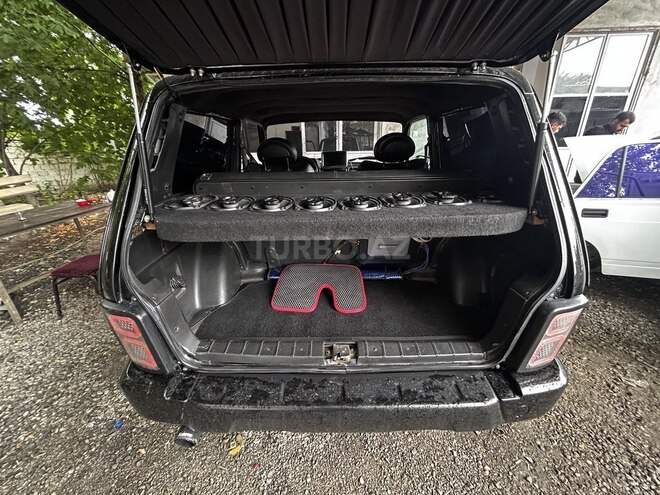 LADA (VAZ) Niva 2012, 200,000 km - 1.7 л - Ucar