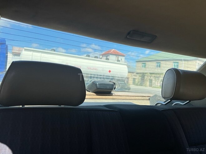 Mercedes E 220 1995, 480,000 km - 2.2 l - Bakı