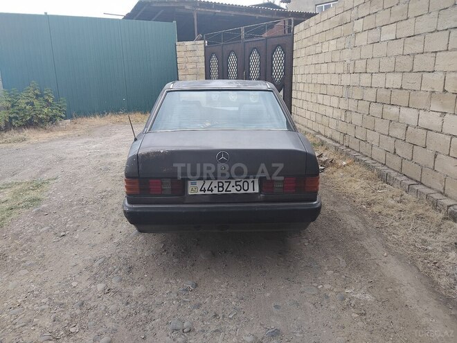Mercedes 190 1990, 300,000 km - 2.0 л - Masallı