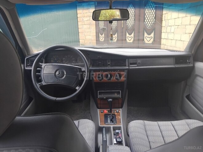 Mercedes 190 1990, 300,000 km - 2.0 л - Masallı