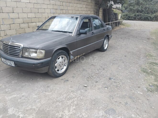 Mercedes 190 1990, 300,000 km - 2.0 л - Masallı