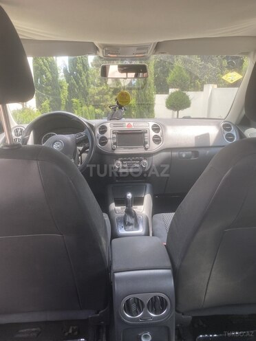 Volkswagen Tiguan 2010, 260,000 km - 2.0 л - Bakı