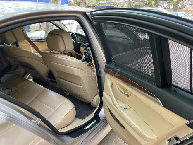 BMW 528 2012, 320,000 km - 2.0 l - Bakı