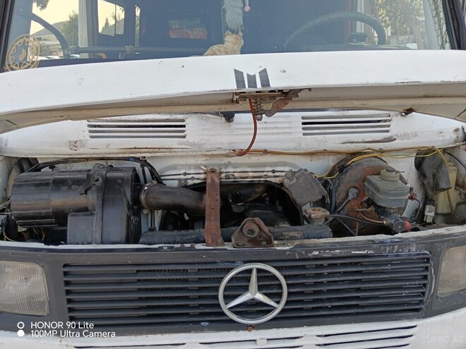 Mercedes 208 D 1993, 973,505 km - 2.3 l - Gəncə