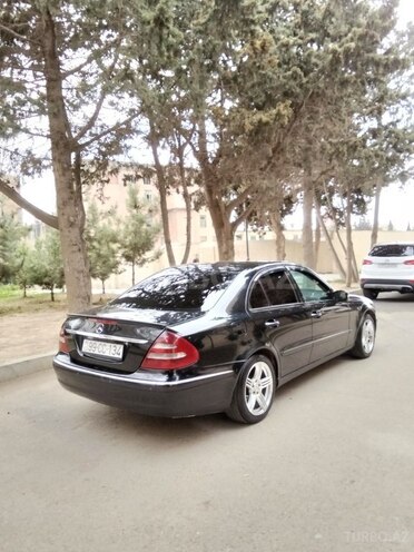 Mercedes E 220 2002, 495,000 km - 2.2 l - Bakı