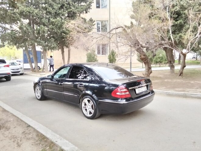 Mercedes E 220 2002, 495,000 km - 2.2 l - Bakı