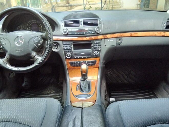 Mercedes E 220 2002, 495,000 km - 2.2 l - Bakı