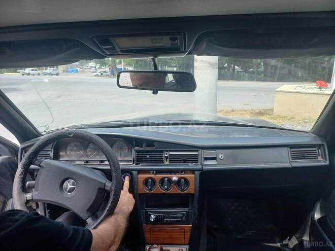 Mercedes 190 1991, 122,362 km - 2.6 л - Oğuz