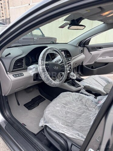 Hyundai Elantra 2019, 124,500 km - 2.0 l - Sumqayıt