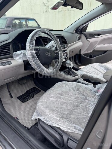 Hyundai Elantra 2019, 124,500 km - 2.0 l - Sumqayıt
