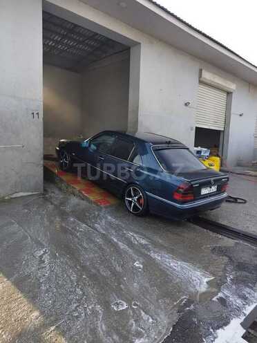 Mercedes C 240 1997, 221,000 km - 2.4 l - Quba