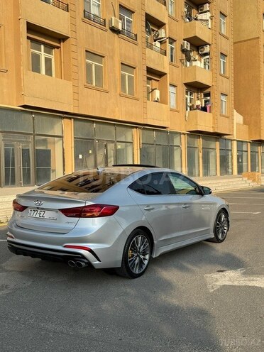 Hyundai Elantra 2017, 156,911 km - 1.6 л - Bakı
