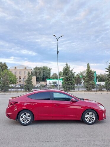 Hyundai Elantra 2019, 65,700 km - 2.0 l - Yevlax