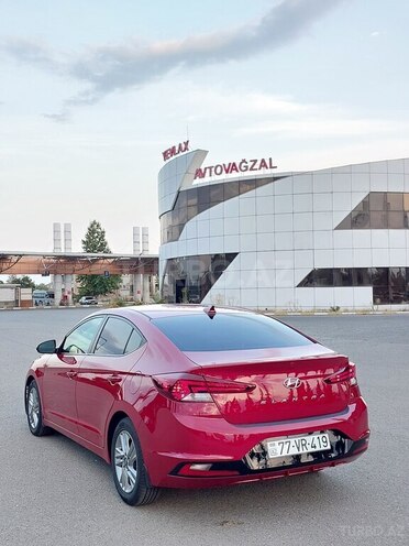 Hyundai Elantra 2019, 65,700 km - 2.0 l - Yevlax