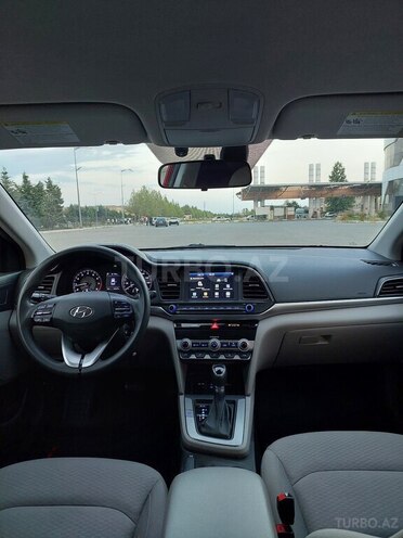 Hyundai Elantra 2019, 65,700 km - 2.0 l - Yevlax