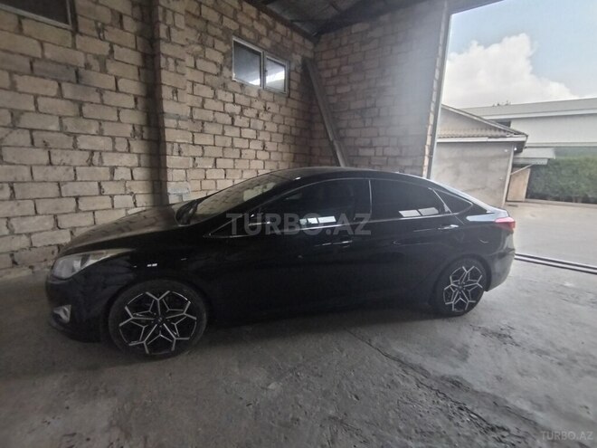 Hyundai i40 2011, 300,000 km - 2.0 l - Cəlilabad