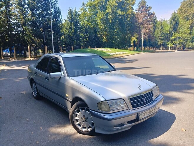 Mercedes C 220 2000, 100,000 km - 2.2 л - Mingəçevir