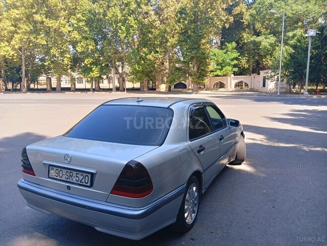 Mercedes C 220 2000, 100,000 km - 2.2 л - Mingəçevir