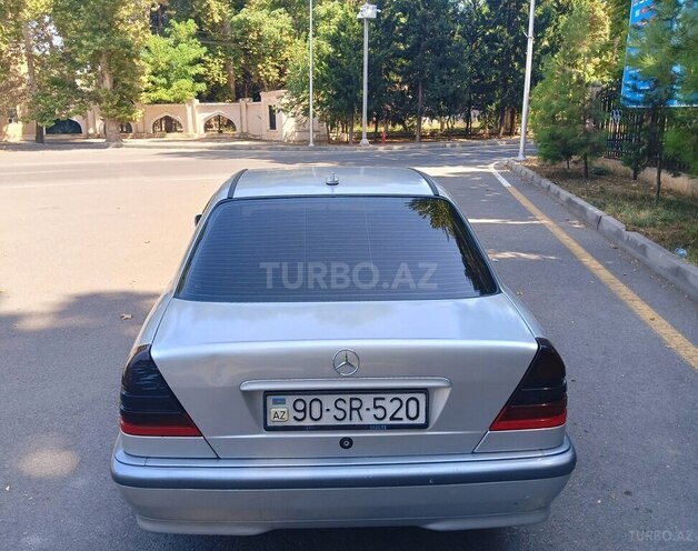 Mercedes C 220 2000, 100,000 km - 2.2 л - Mingəçevir