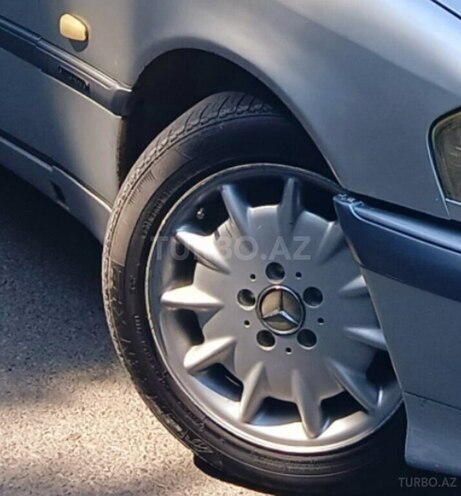 Mercedes C 220 2000, 100,000 km - 2.2 л - Mingəçevir