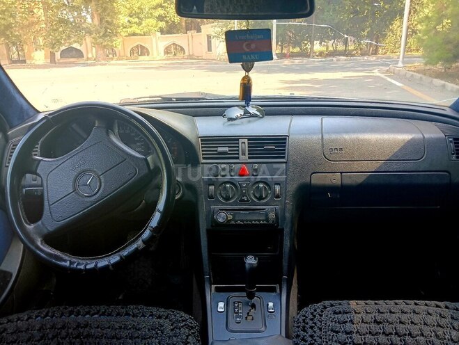 Mercedes C 220 2000, 100,000 km - 2.2 л - Mingəçevir
