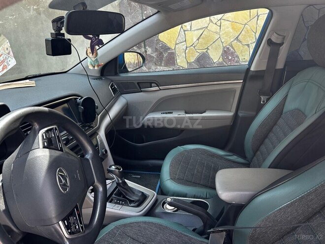 Hyundai Elantra 2016, 188,293 km - 2.0 л - Bakı