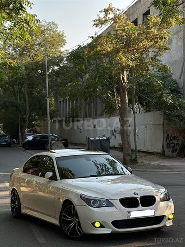 BMW 525 2006, 300,000 km - 2.5 l - Bakı