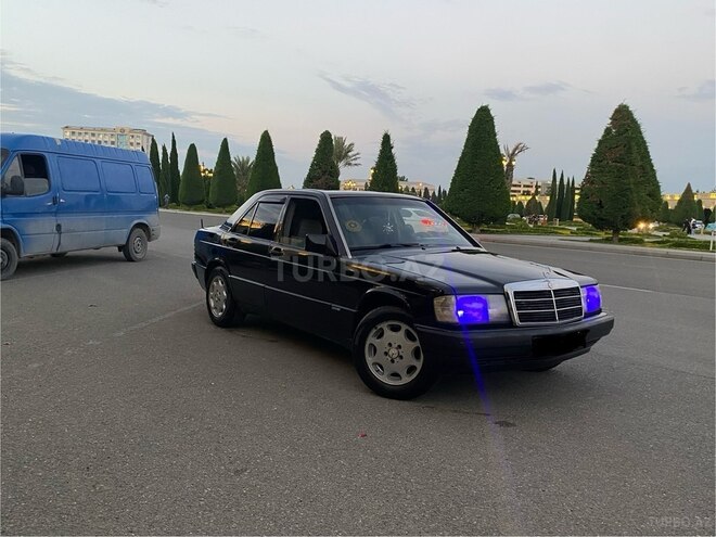 Mercedes 190 1992, 30,000 km - 2.0 l - Gəncə