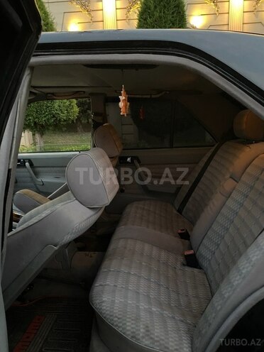 Mercedes 190 1992, 30,000 km - 2.0 l - Gəncə