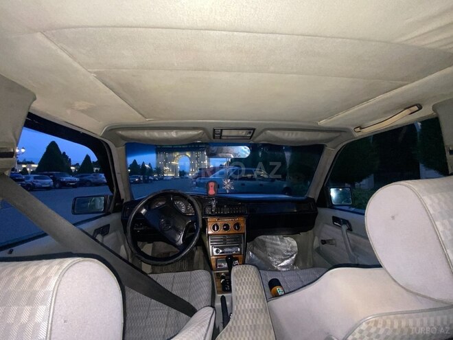 Mercedes 190 1992, 30,000 km - 2.0 l - Gəncə