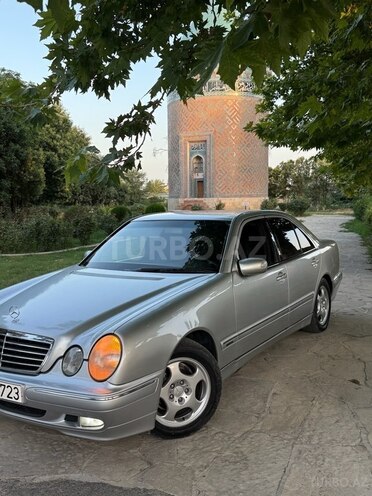 Mercedes E 240 2000, 315,000 km - 2.6 l - Bərdə
