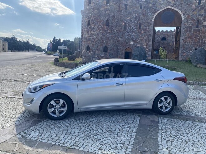 Hyundai Elantra 2015, 257,000 km - 1.8 л - Tovuz