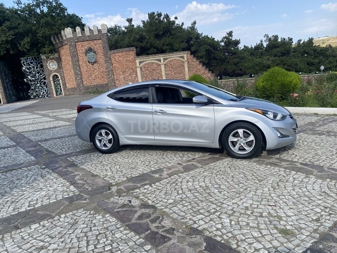 Hyundai Elantra 2015, 257,000 km - 1.8 л - Tovuz