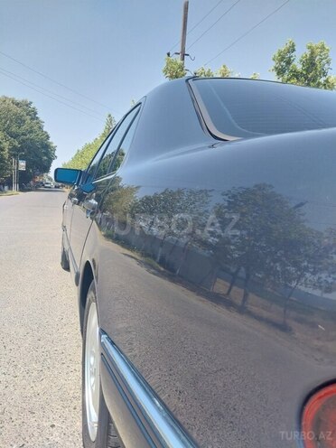 Mercedes E 240 1999, 331,000 km - 2.4 л - Bakı