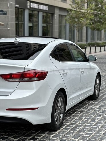 Hyundai Elantra 2018, 145,292 km - 2.0 л - Bakı