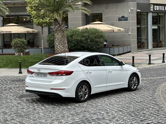 Hyundai Elantra 2018, 145,292 km - 2.0 л - Bakı