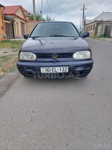 Volkswagen Golf 1996, 167,000 km - 1.8 l - Qazax